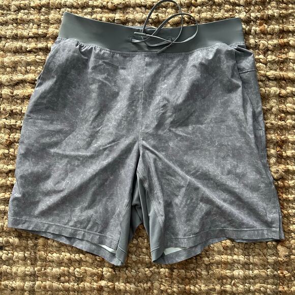 Lululemon T.H.E. Short 7" Linerless – Men’s M – Gravel Dust Asphalt Grey Multi - Picture 4 of 10